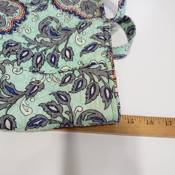 Vera Bradley Tote (Approx. 18 x 15 x 9) and Matching Notebook - Picture 7 of 9